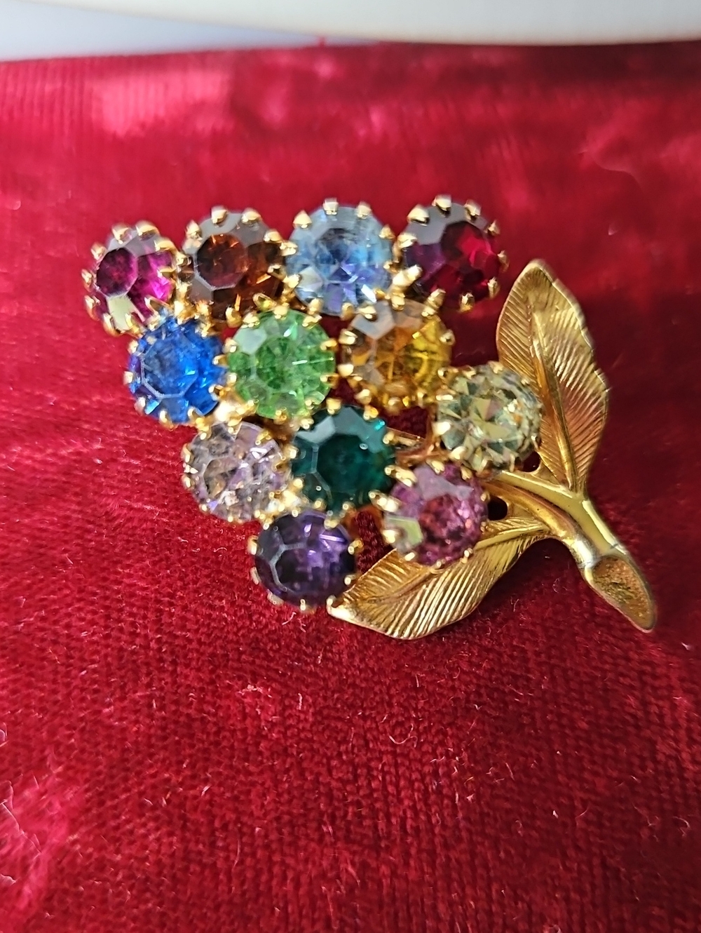 Vintage Gold-Tone Multicolor Crystal Flower Brooch.